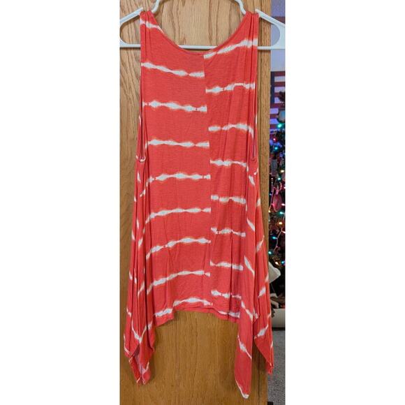 🎄Women's Large Ultra Flirt Tank - Picture 2 of 4